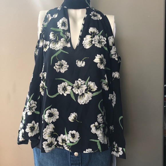 Yumi Kim Floral Print Cold Shoulder Silk Top Size XS - Picture 3 of 8